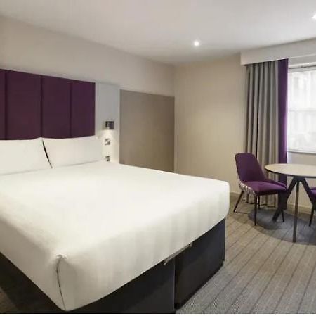 Modern En-Suite Near Croydon Town Centre And Metro Line Ngoại thất bức ảnh